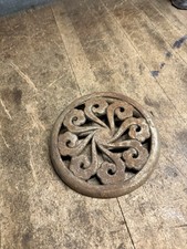 Antica vecchia stufa a legna a